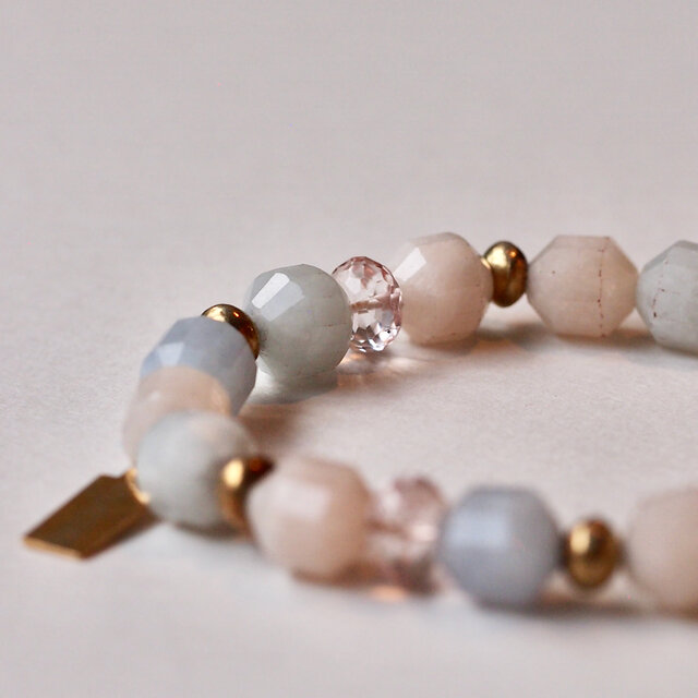 Peony☆ No.32814kgf☆モルガナイトのブレスレット Peony☆ No