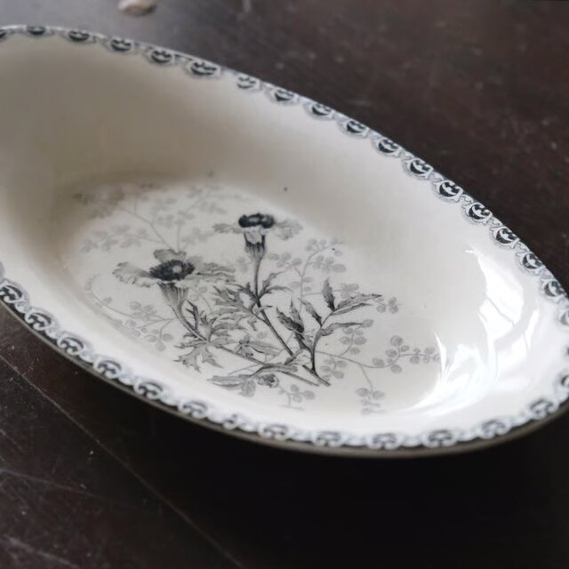 Choisy le Roi ショワジールロワ　美しいシェル型ラヴィエ皿 Choisy le Roi ショワジールロワ 美しいシェル型ラヴィエ皿