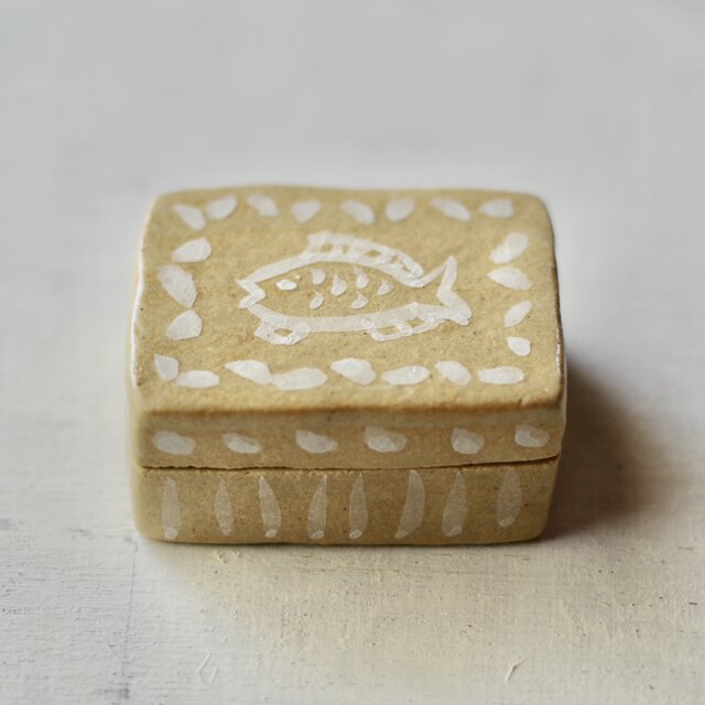 陶器の宝箱　〜魚〜