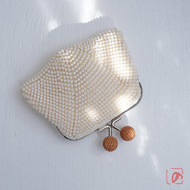 ばあば作☆☆総ガラスビーズのスクエアがま口（Nussbaum・1877）