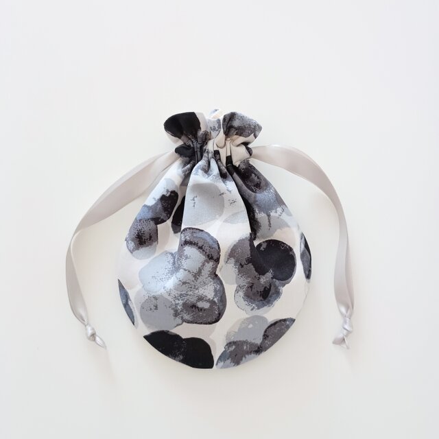 丸い巾着ポーチ 京都産 水彩画風プリント