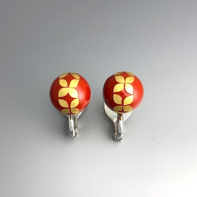 【sv925】漆イヤリング 赤 純金箔 七宝つなぎ