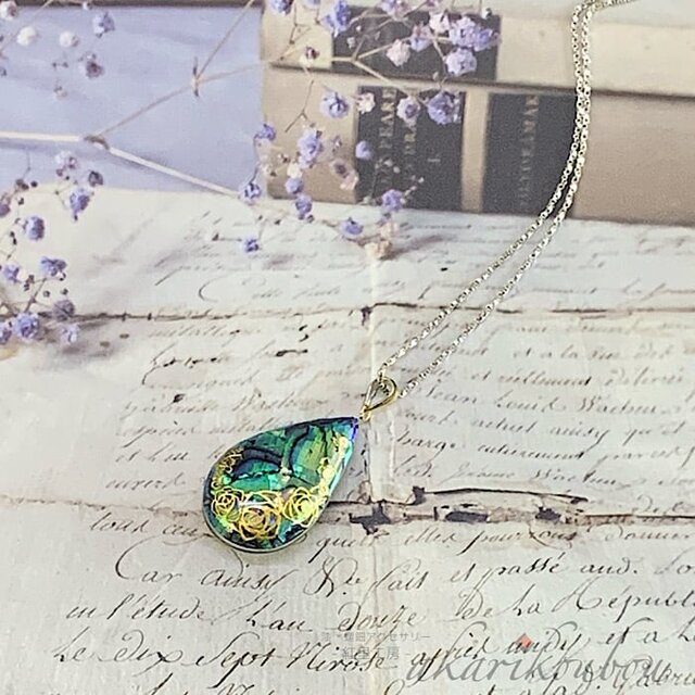 sv925】蔓薔薇模様 瑠璃色螺鈿と黒漆のリバーシブルペンダント 螺鈿 純