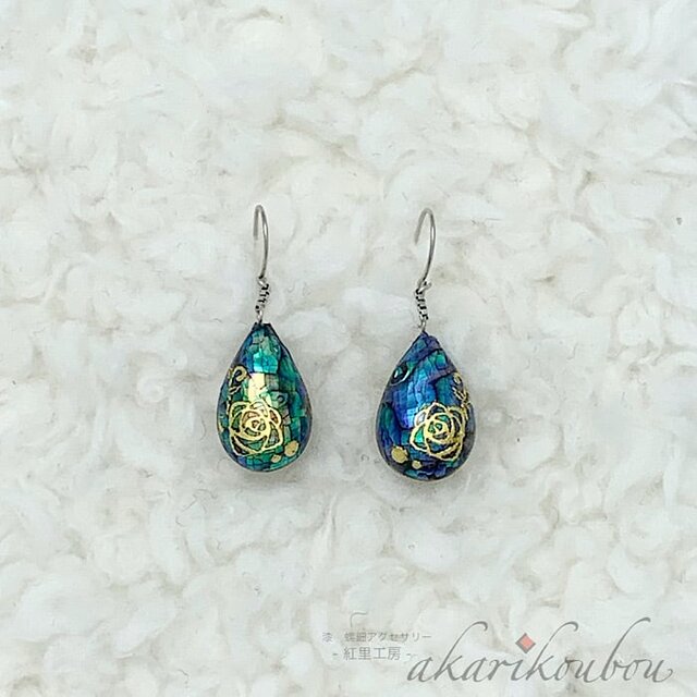 Pt900】蔓薔薇模様 瑠璃色螺鈿と黒漆ピアス プラチナ箔 純金箔 漆