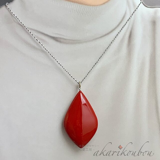 漆ペンダント 赤 菱形 大きいドロップ 朱漆 漆アクセサリー | iichi