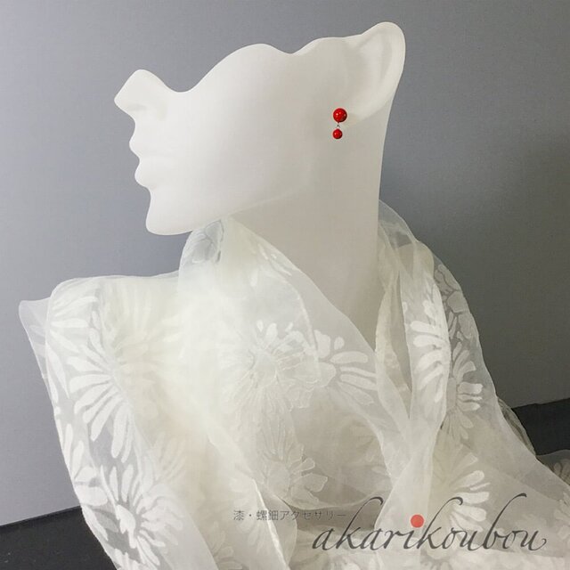 K18】漆ピアス 赤 丸玉 2個 6mm 4mm 漆アクセサリー | iichi