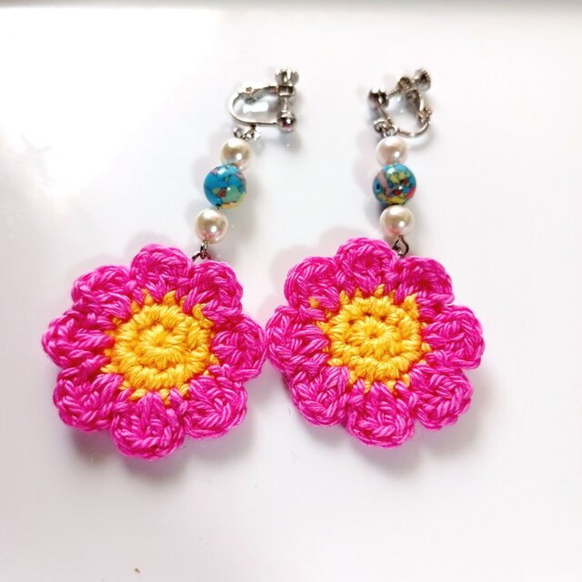 お花モチーフイヤリング