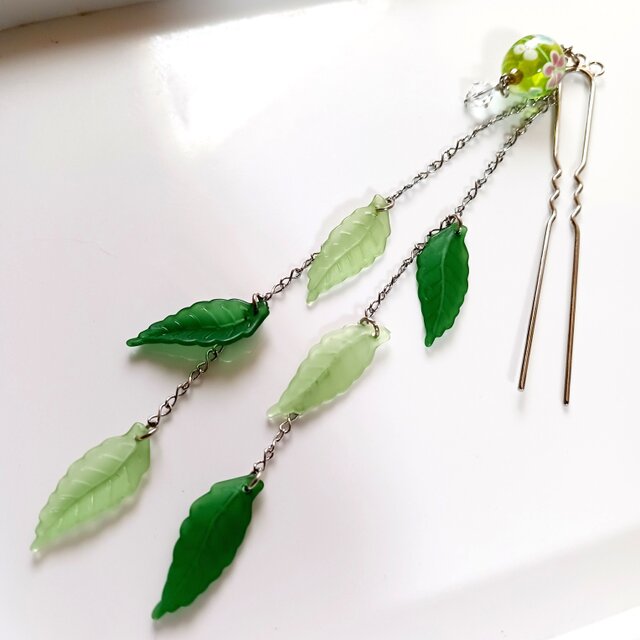葉っぱとトンボ玉かんざし