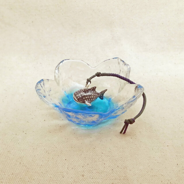 KM様オーダー作品 銀製の鈴『ジンベイザメくん』(シルバー925