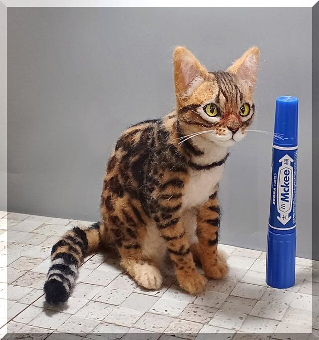 羊毛フェルト　猫　ベンガル猫さん 　ねこ　ネコ　猫フィギュア