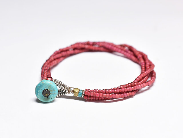 ゴローズ等に合う濃赤ホワイトハーツ ターコイズ 金パイプ金平ビーズ