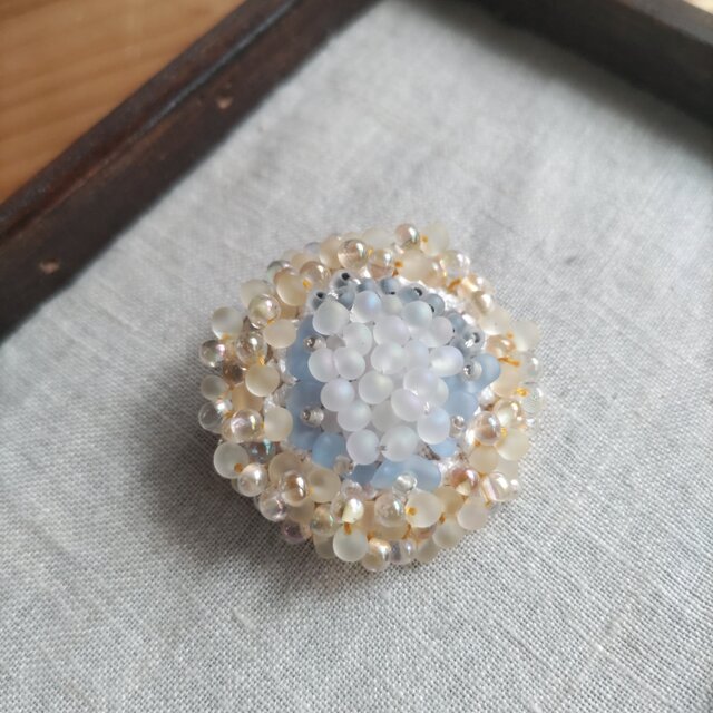 粒つぶ✽flowerブローチ