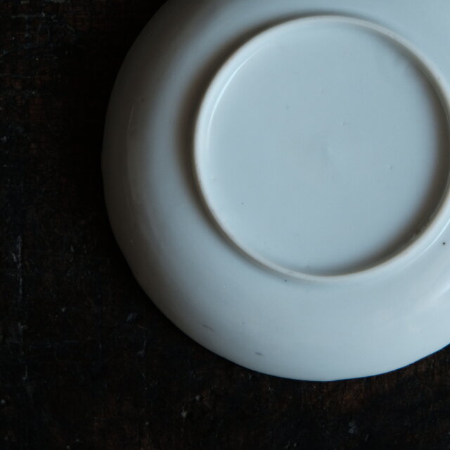 見込みに巻物◇素朴な風景図 瀬戸焼 赤絵金彩小皿 骨董/antiques 器 古