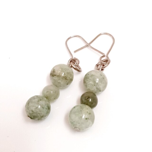 天然石ピアス　翡翠