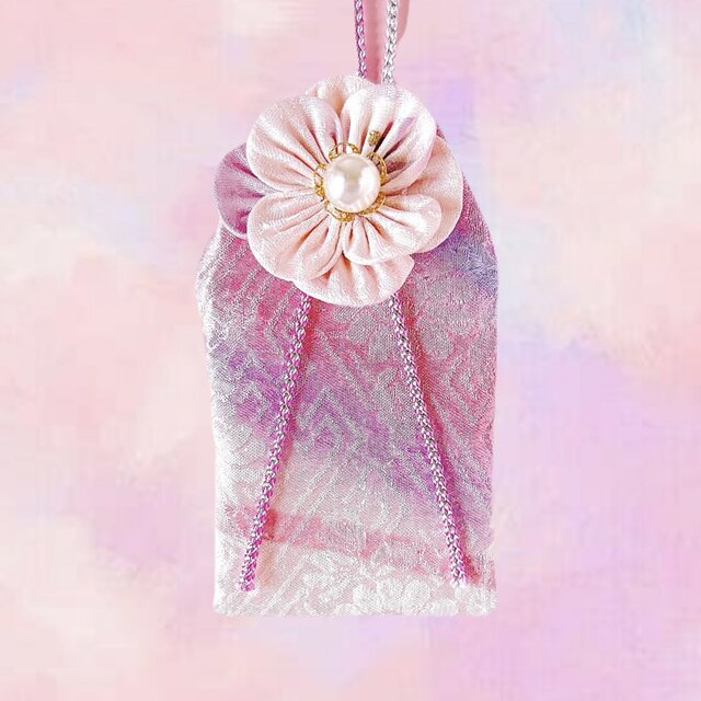 （藤空の願い）元巫女が作る花のお守り袋