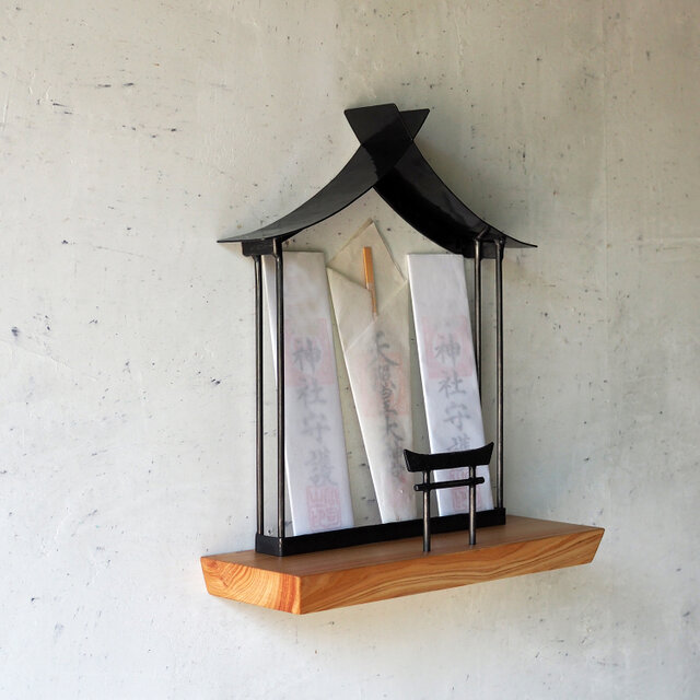 鍛鉄 の 神棚【 鉄 の 社 × ひのき + 鳥居 】 アイアン と 無垢