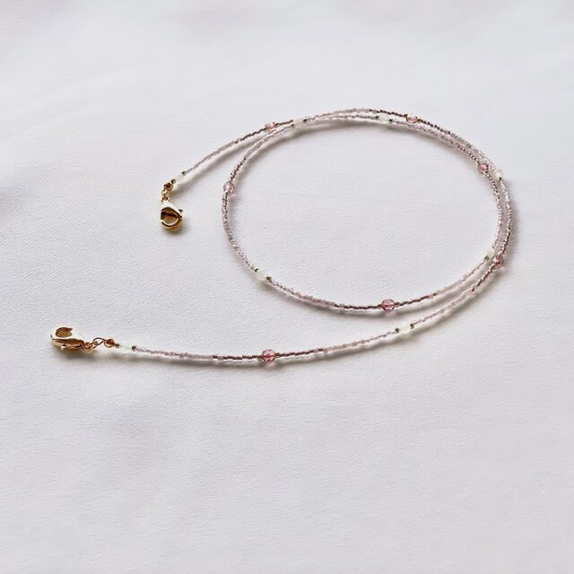 大人ピンクのグラデーション　天然石とビーズのマスクストラップ／ネックレス／メガネチェーン