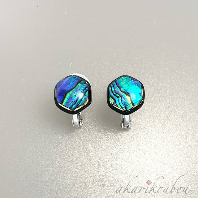 sv925】螺鈿イヤリング 六角形 瑠璃色螺鈿 黒漆 純金箔 漆