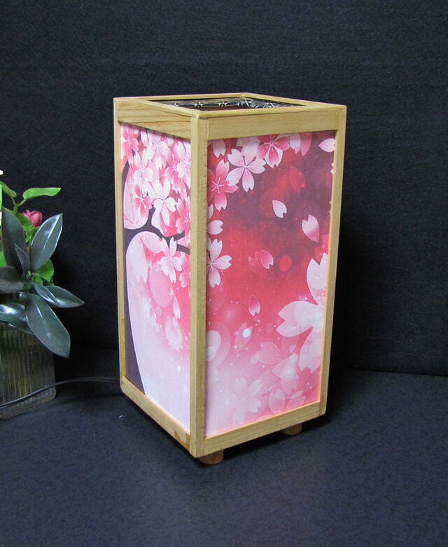 レトロ☆ピンクのフローラルデザインライト ◇華燭の宿り木=「百花繚乱櫻花」／至福の明り・心温まるひととき／LED