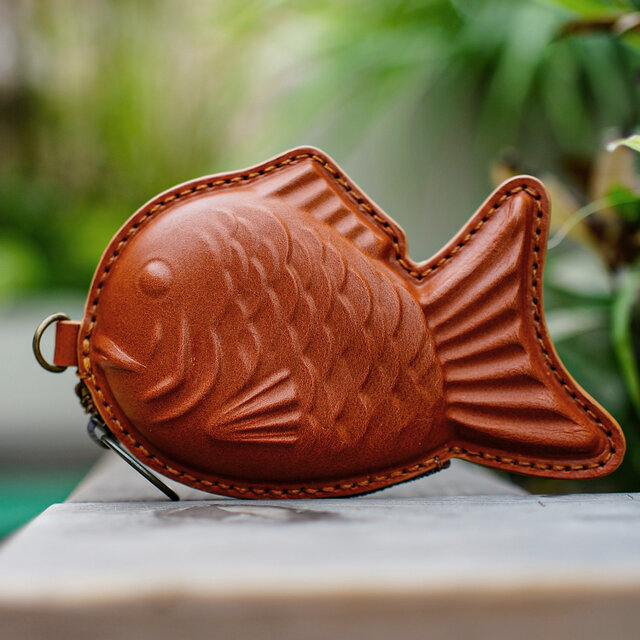 本革たい焼き小物入れ【茜色／あかねいろ】