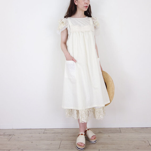[予約販売] シアバターコットンリネンとレースポケットのエプロンワンピース