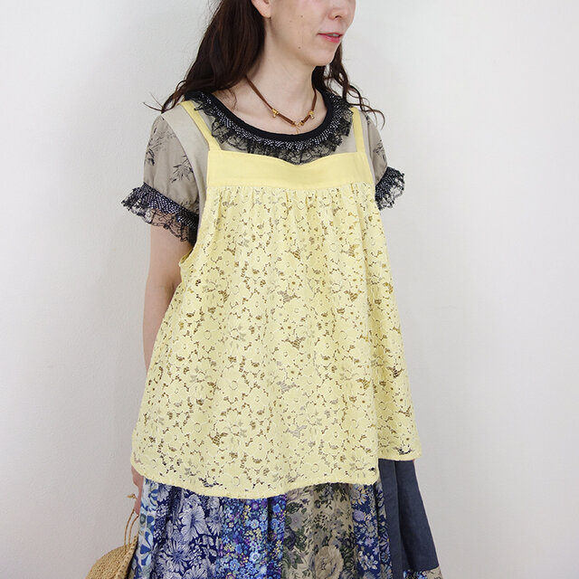 レモンイエローのリネン×レース・前後OK2WAYキャミ