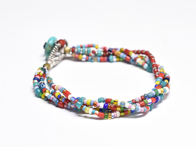 ゴローズ等に合う濃赤ホワイトハーツ　ターコイズ　金パイプ金平ビーズ　シェブロン ゴローズ等に合う濃赤ホワイトハーツ ターコイズ 金パイプ金平