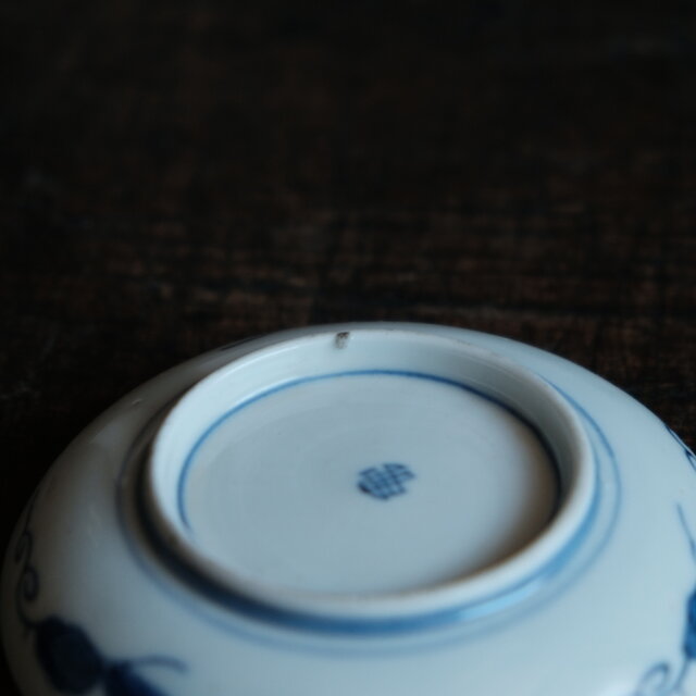 小皿　磁器　染付　在銘　時代物　骨董 小皿 磁器 染付 在銘 時代物 骨董 楽天市場】骨董○伊万里染付四方