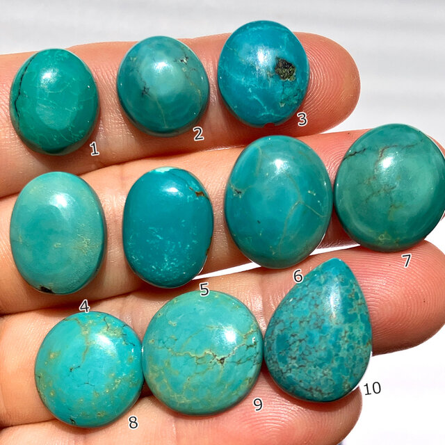 チベット産ターコイズ[284]小粒ルース 天然石 ／ カボション | iichi