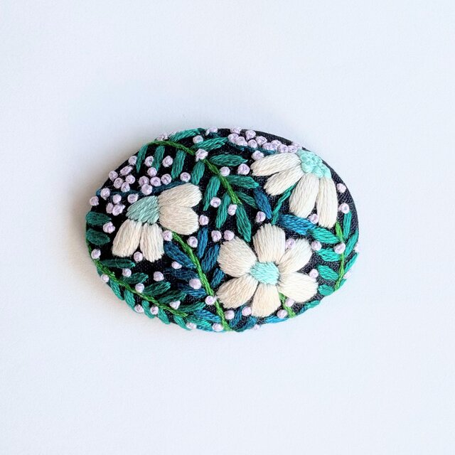 小さなお花の刺繍ブローチ・botanical#384