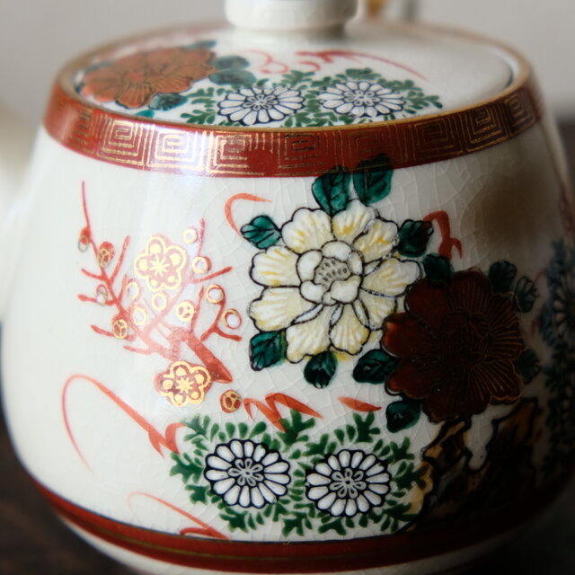 サマー特価¥4400→¥2000】赤と白に芍薬◇九谷焼 花文赤絵金彩急須 丁寧