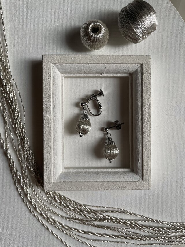 京金糸　艶色ピアス　イヤリング