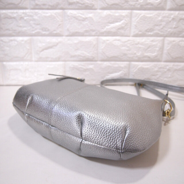 ☆ハンドメイド☆日本製☆本革☆斜め掛けショルダーバッグ☆コロンと