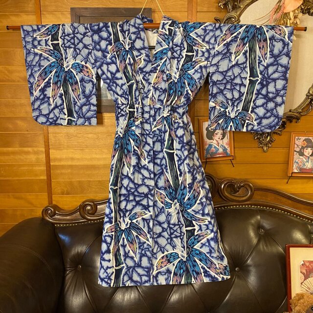 展示品　◇浴衣リメイク◇  ドッキングワンピース　紺×イエロー　ベルト付き 展示品◇浴衣リメイク◇ ドッキングワンピース紺×イエローベルト付き