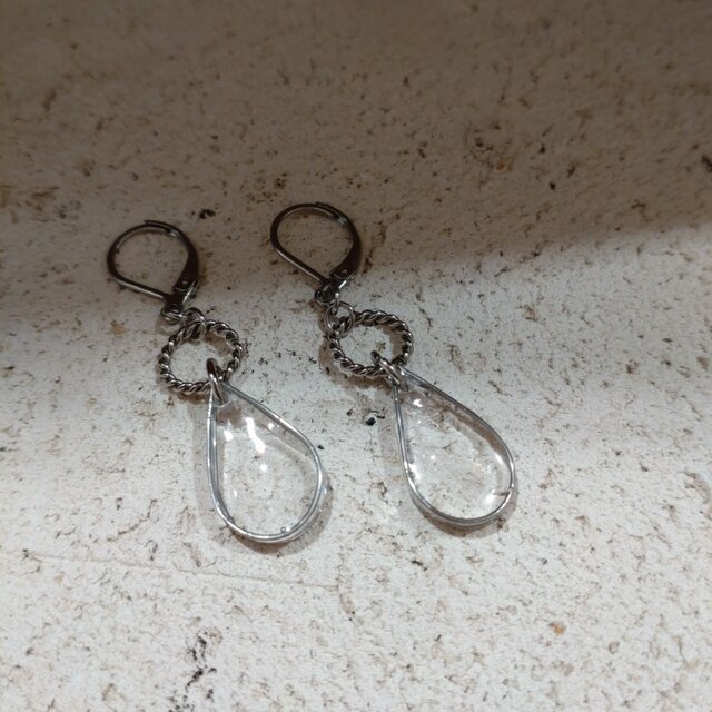 フラットな雫の耳飾り シルバー