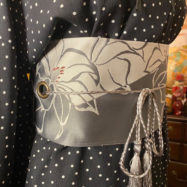 着物リメイク  ワンピース／ドレス／洗える化繊 名古屋帯サッシュベルト 夜空を閉じ込めたようなブラックドット KW-1010 着物リメイク ワンピース／ドレス／洗える化繊 名古屋帯サッシュベルト