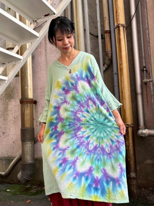 タイダイ ゆったりワンピース 孔雀大曼荼羅 青磁色 Hippies Dye最新作 HD24-47