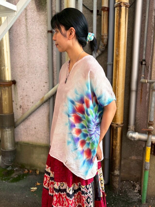 タイダイ 新型プルオーバー 幻想的な曼荼羅模様 グレージュHippies Dye最新作 HD24-48