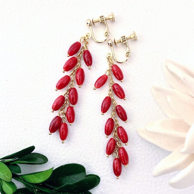 ～珊瑚のしずく～染め赤珊瑚のフリンジイヤリング