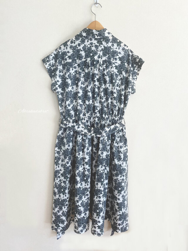 ハンドメイドリバティフレンチスリーブワンピース ハンドメイドリバティフレンチスリーブワンピース ハンドメイド