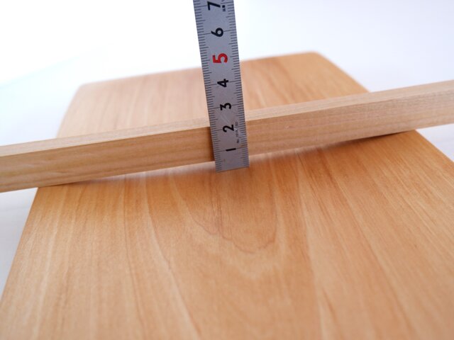 ハンノキ(榛の木)の長皿① | iichi 日々の暮らしを心地よくする