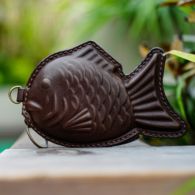 本革たい焼き小物入れ【黒茶／くろちゃ】