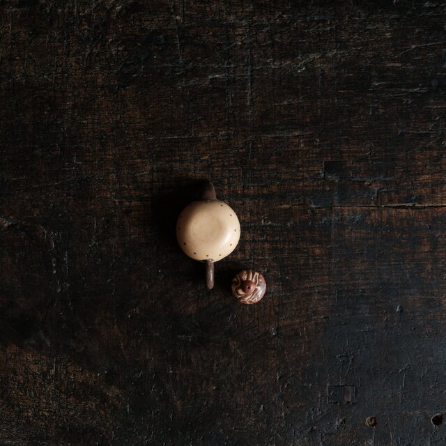 小ぶりで可愛い◇中国産 小ぶり陶器製ミニチュア急須 インテリア