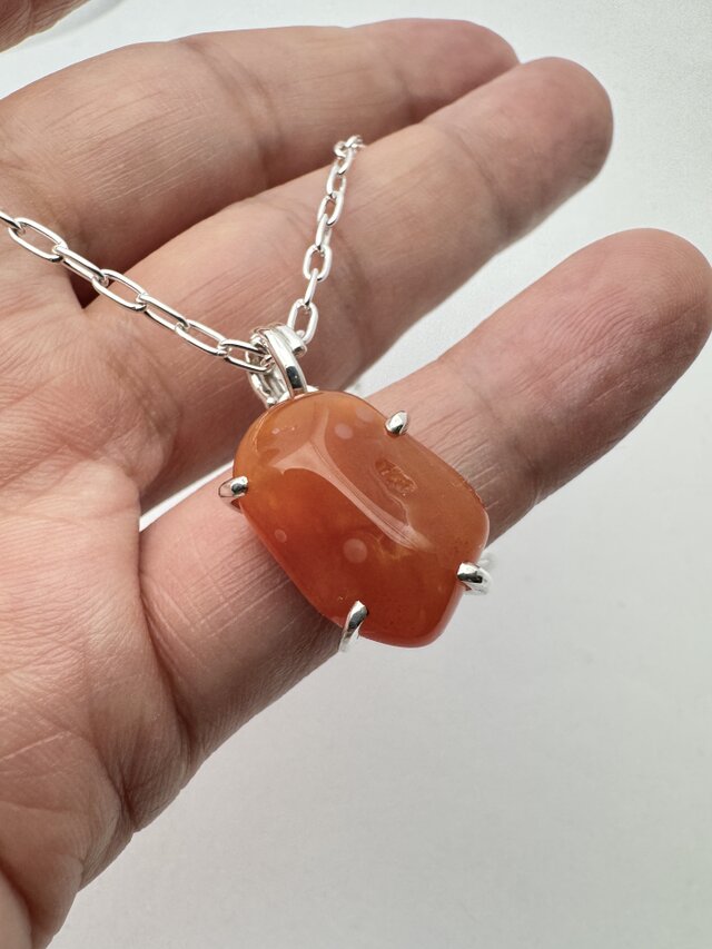 【カーネリン天然石のネックレス】 スターリングシルバー 天然石 石言葉 勇気 情熱 創造性 誕生石 ギフト