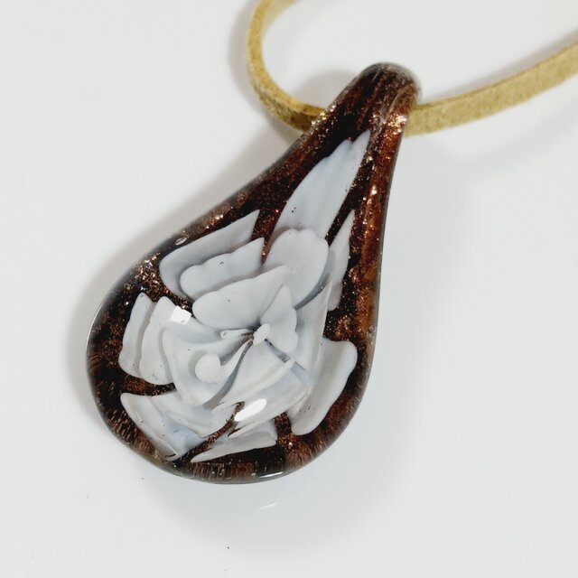 ガラスペンダントトップ | iichi 日々の暮らしを心地よくする