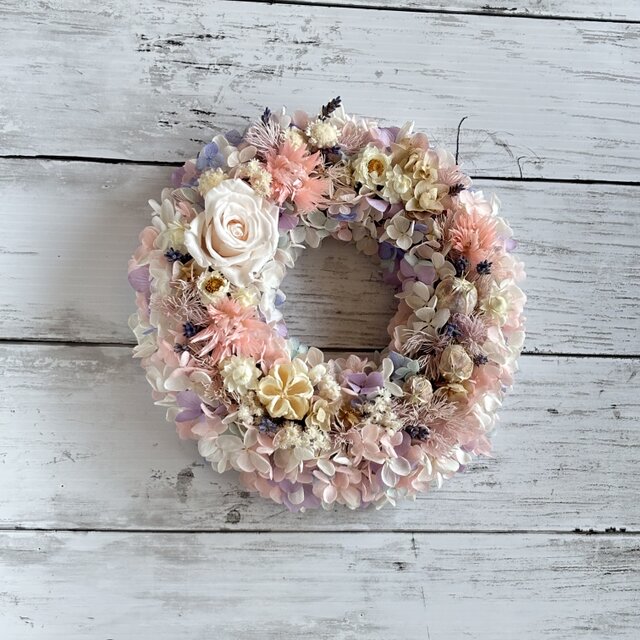 季節を問わずに！白バラとドライフラワーのリース | iichi 日々の