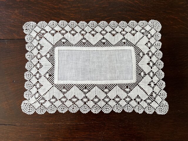 麻ボビンレース縁テーブルセンター長方形A | iichi 日々の暮らしを