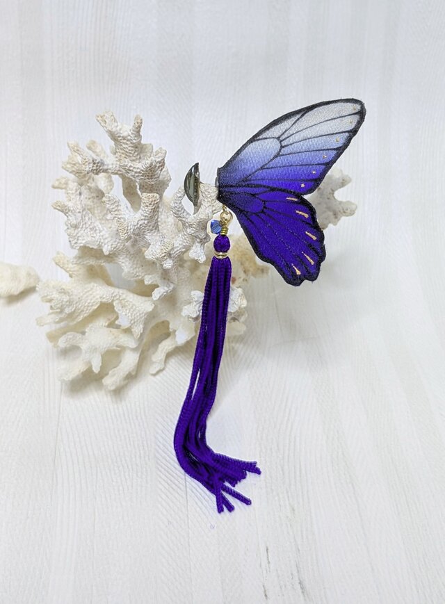 ヴィンテージビーズ　蝶のピアス