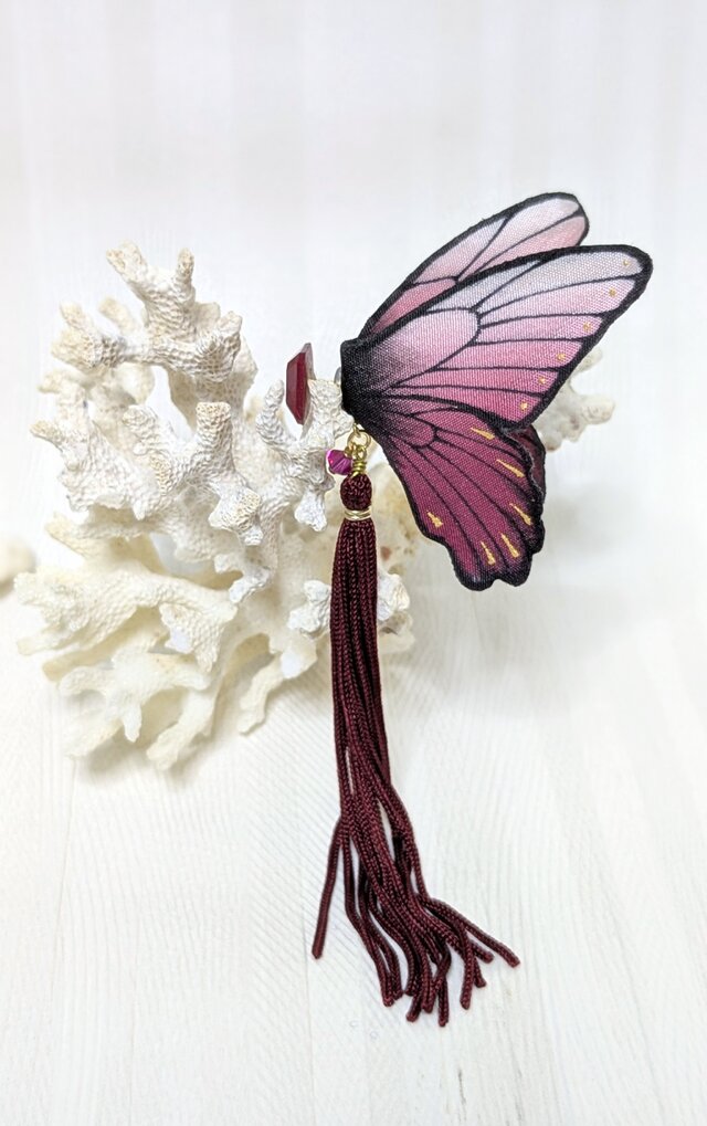 ヴィンテージビーズ　蝶のピアス