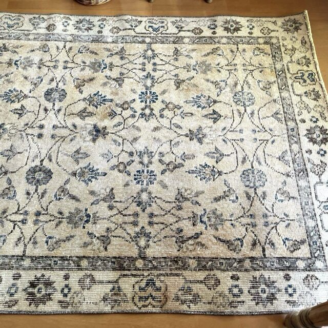 伝統ボタニカル193×293カフェラテベージュ　グリーン　トルコヴィンテージラグ 貴重106×203 ミルクティー草花ボタニカル柄 トルコヴィンテージ